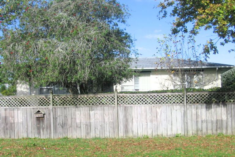 Photo of property in 1 Murillo Place, Henderson, Auckland, 0612