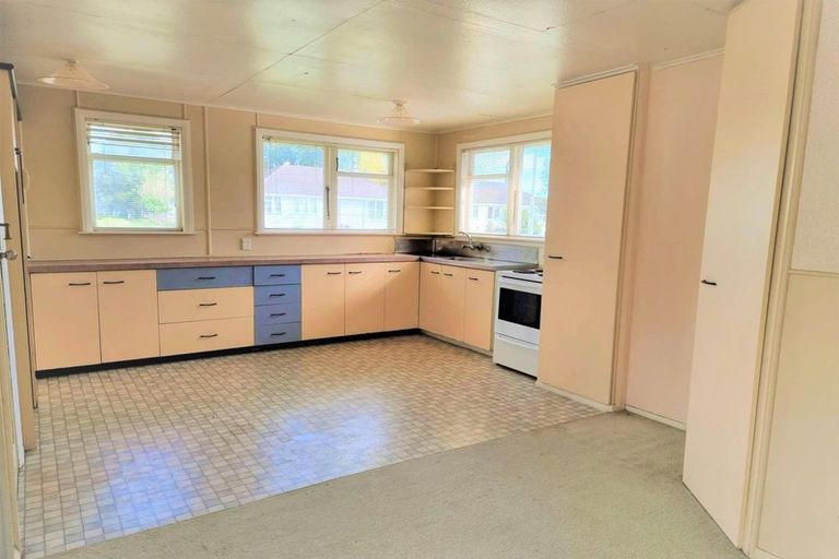 Photo of property in 17 Wilson Street, Pahiatua, 4910