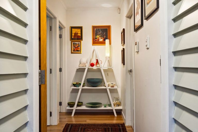 Photo of property in 1b Nicolas Avenue, Glen Eden, Auckland, 0602