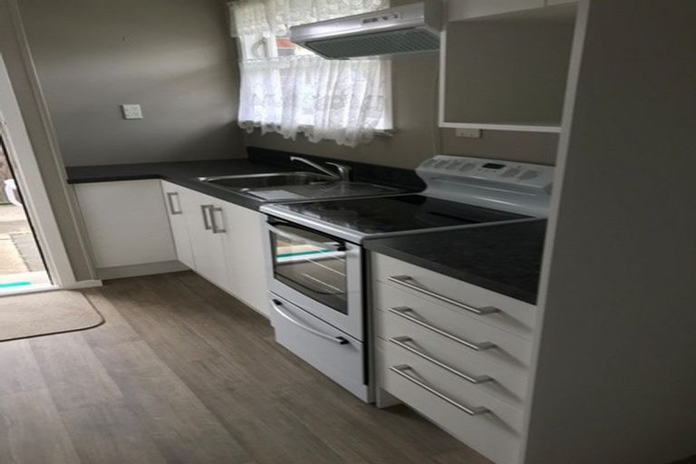 Photo of property in 1/13 Sutherland Avenue, Silverstream, Upper Hutt, 5019