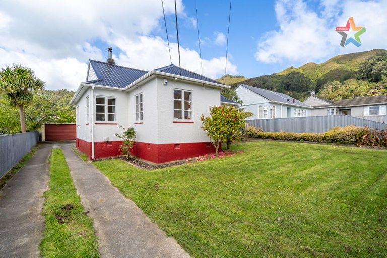 Photo of property in 93 Seddon Street, Naenae, Lower Hutt, 5011