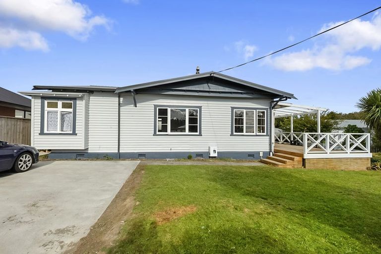 Photo of property in 7 Wheeler Place, Upper Vogeltown, New Plymouth, 4310
