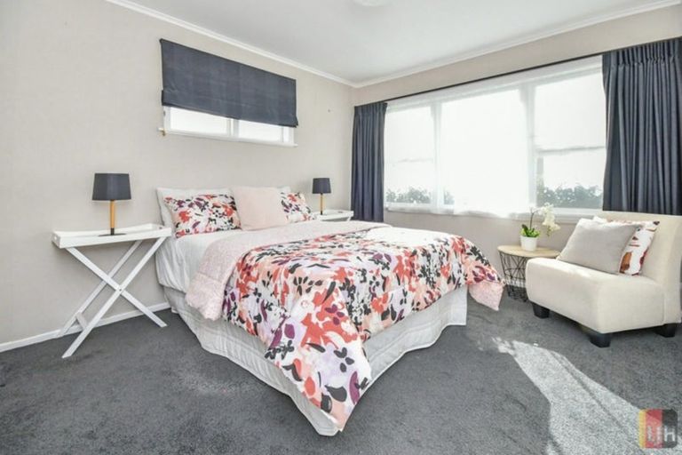 Photo of property in 431a Great South Road, Opaheke, Papakura, 2113