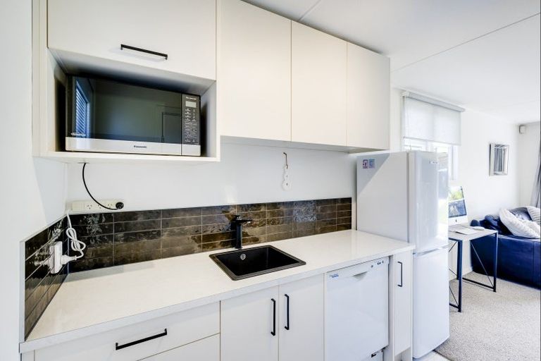 Photo of property in 1 Jervois Road, Jervoistown, Napier, 4112