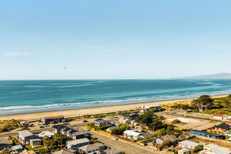 Photo of property in 16 Tonks Street, North New Brighton, Christchurch, 8083