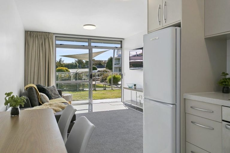 Photo of property in 300 Lake Terrace, Two Mile Bay, Taupo, 3330