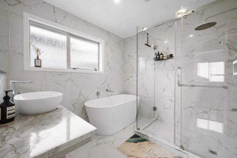 Photo of property in 1/43 Shanaway Rise, Hillcrest, Auckland, 0627