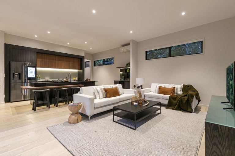 Photo of property in 21b Churchouse Road, Greenhithe, Auckland, 0632