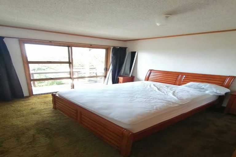 Photo of property in 118 Pupuke Road, Hillcrest, Auckland, 0627