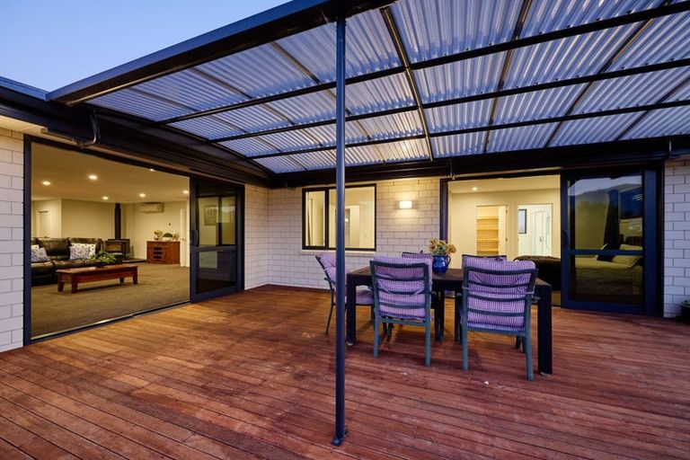 Photo of property in 6 Tauhou Place, Kaikoura, 7300