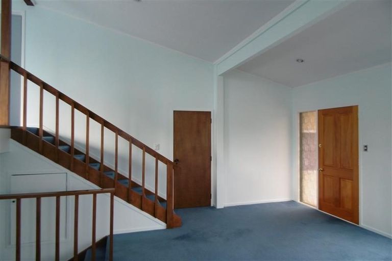 Photo of property in 1/28 Oaktree Avenue, Browns Bay, Auckland, 0630