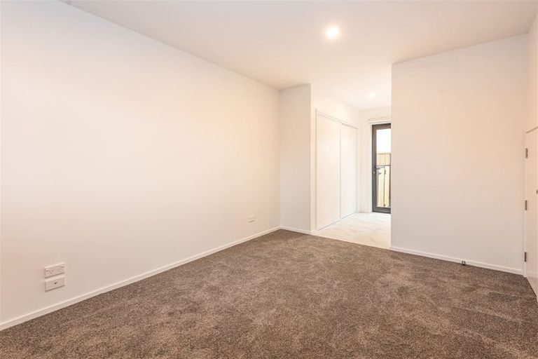 Photo of property in 9/180 Marine Parade, New Brighton, Christchurch, 8083