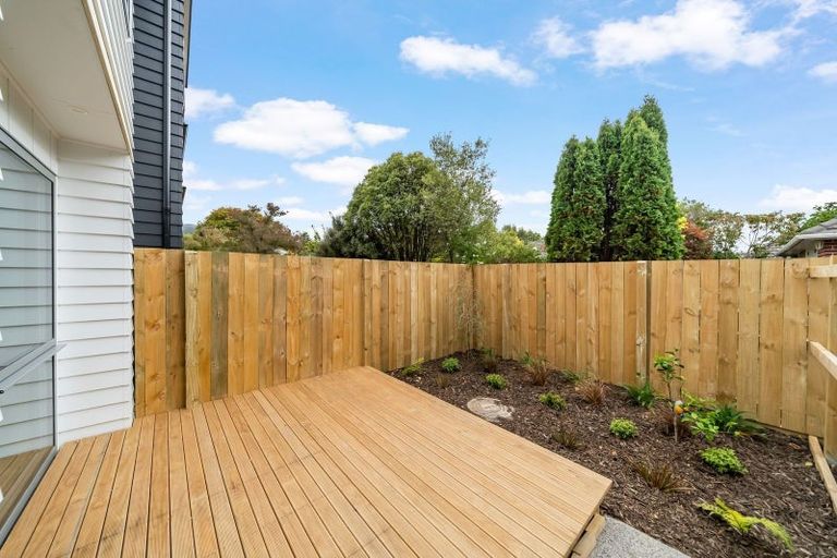 Photo of property in 2/10 Marion Street, Silverstream, Upper Hutt, 5019