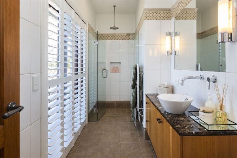 Photo of property in 87 Merivale Lane, Merivale, Christchurch, 8014