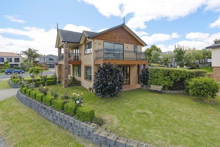 Photo of property in 21 Waimanu Drive, Te Atatu Peninsula, Auckland, 0610