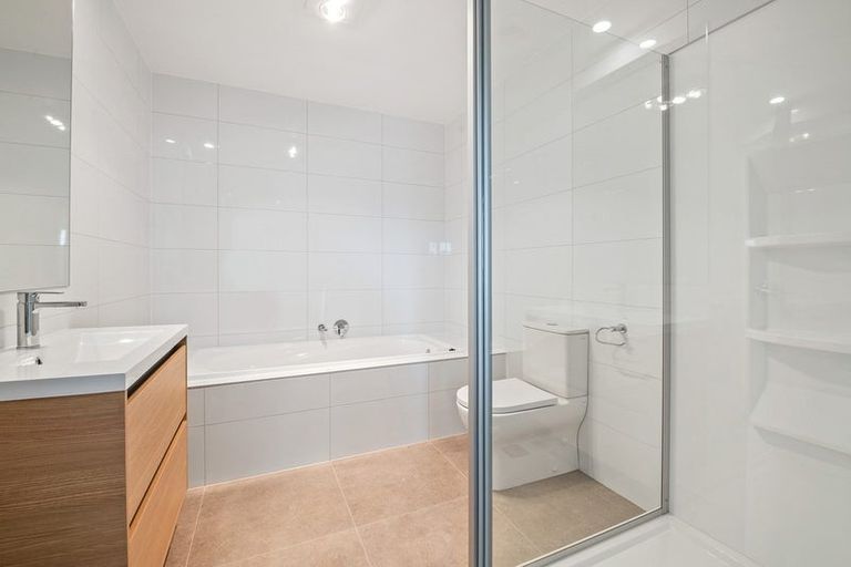 Photo of property in 18 Rautahi Street, Flat Bush, Auckland, 2019