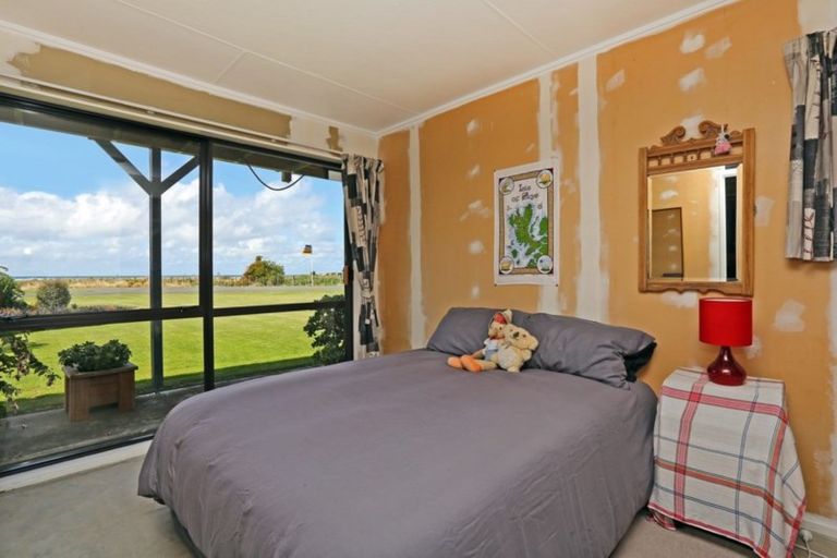 Photo of property in 1 Mchardy Place, Glenfield, Auckland, 0627