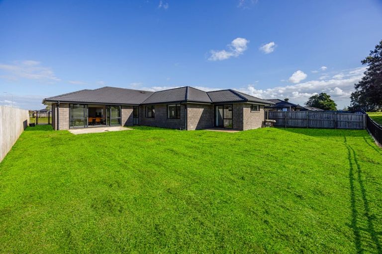 Photo of property in 57 Murray Ward Drive, Te Kauwhata, 3710