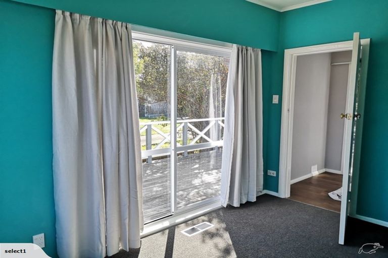 Photo of property in 1118 Fergusson Drive, Clouston Park, Upper Hutt, 5018