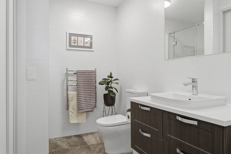Photo of property in 156 Landmark Terrace, Orewa, 0931