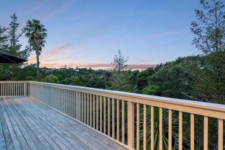 Photo of property in 44 Ravenstone Place, Chatswood, Auckland, 0626