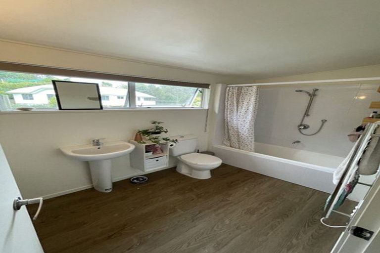 Photo of property in 12 Nevada Drive, Merrilands, New Plymouth, 4312