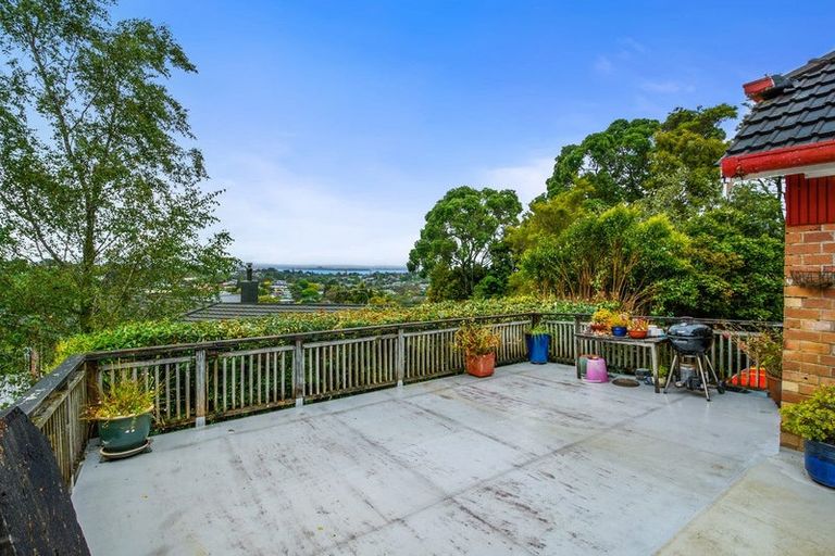 Photo of property in 195 Golf Road, Titirangi, Auckland, 0604