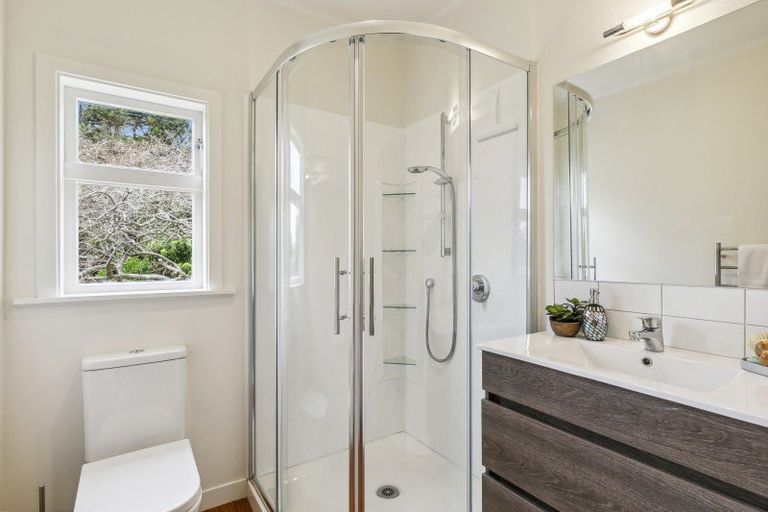 Photo of property in 109 Karori Road, Karori, Wellington, 6012