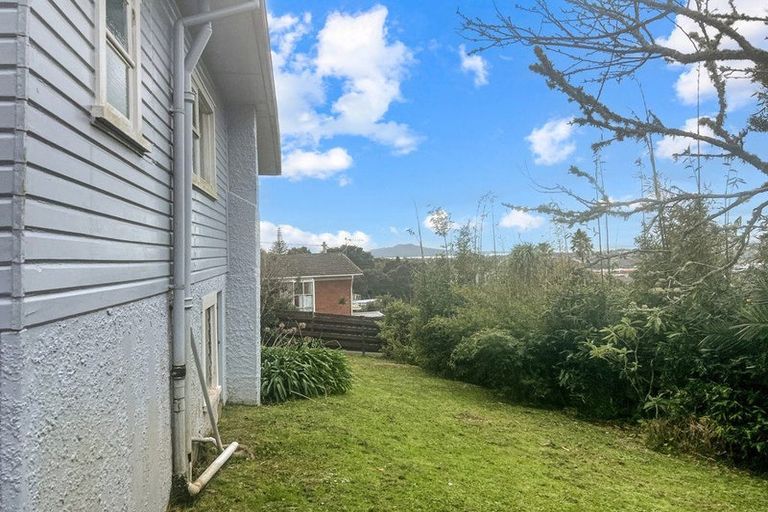 Photo of property in 53 Target Road, Totara Vale, Auckland, 0629