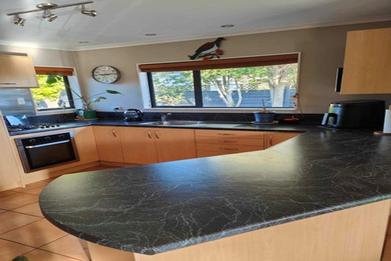 Photo of property in 12 Hunter Street, Normanby, Hawera, 4614