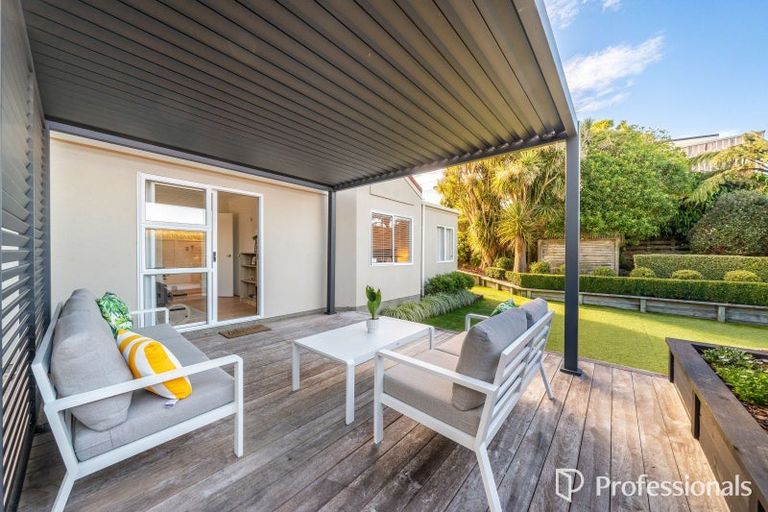 Photo of property in 115 Normandale Road, Normandale, Lower Hutt, 5010