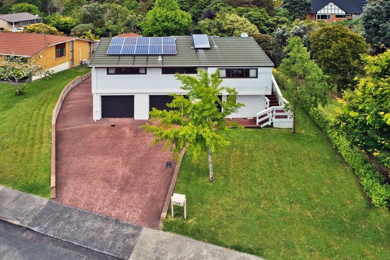 Photo of property in 172 Wiseley Road, West Harbour, Auckland, 0618