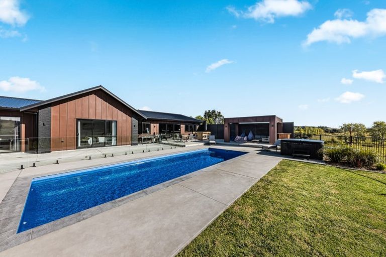 Photo of property in 38 Awatiro Drive, Kaukapakapa, 0871