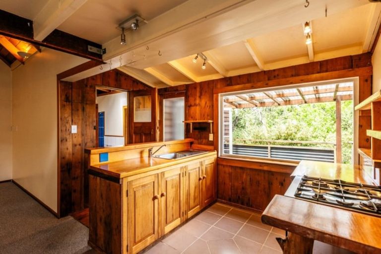 Photo of property in 35 Crescent Road East, Ostend, Waiheke Island, 1081