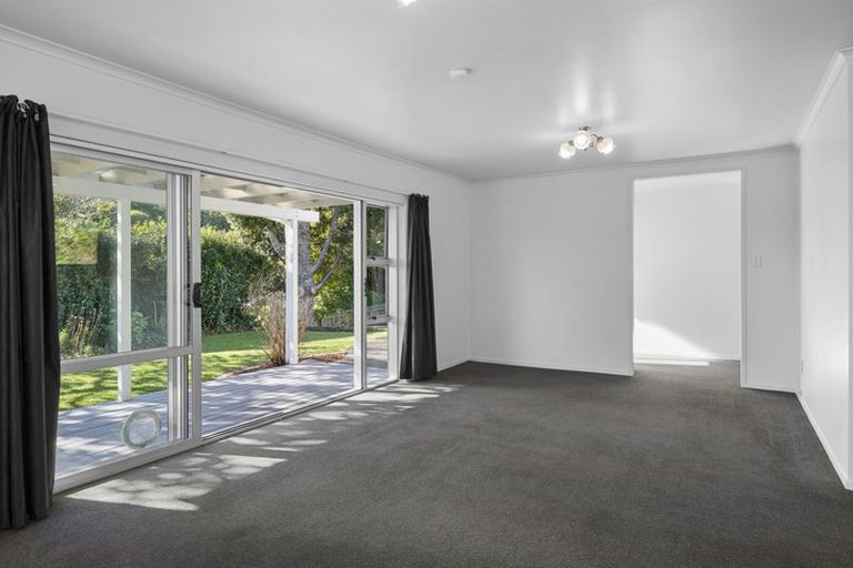 Photo of property in 43a Cumberland Street, Merrilands, New Plymouth, 4312