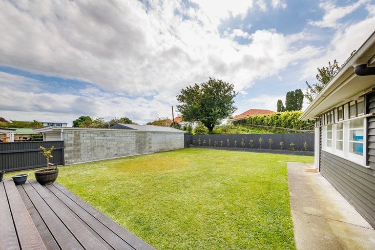 Photo of property in 8 Parkland Crescent, Terrace End, Palmerston North, 4410