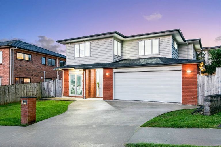 Photo of property in 17 Midhurst Avenue, Henderson, Auckland, 0612