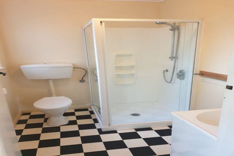 Photo of property in 44 Standen Street, Karori, Wellington, 6012