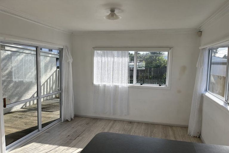 Photo of property in 1/27 Halsey Road, Manurewa, Auckland, 2102