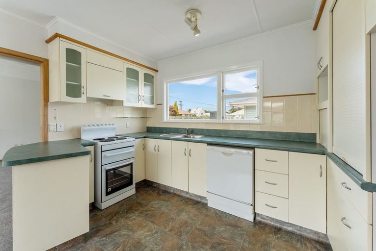Photo of property in 251 High Street, Eltham, 4322