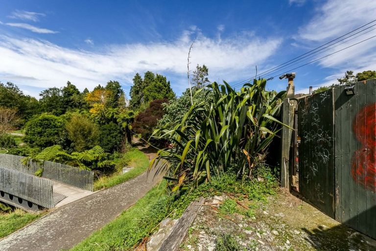 Photo of property in 35 Glenpark Avenue, Frankleigh Park, New Plymouth, 4310