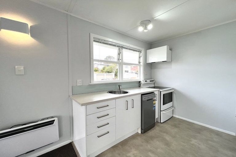 Photo of property in 11a Oswald Crescent, Paparangi, Wellington, 6037