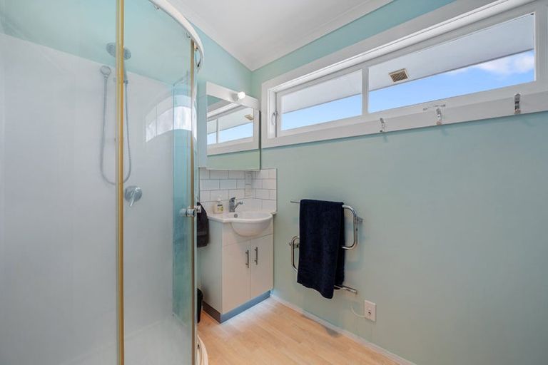 Photo of property in 13 Karaka Street, Helensville, 0800