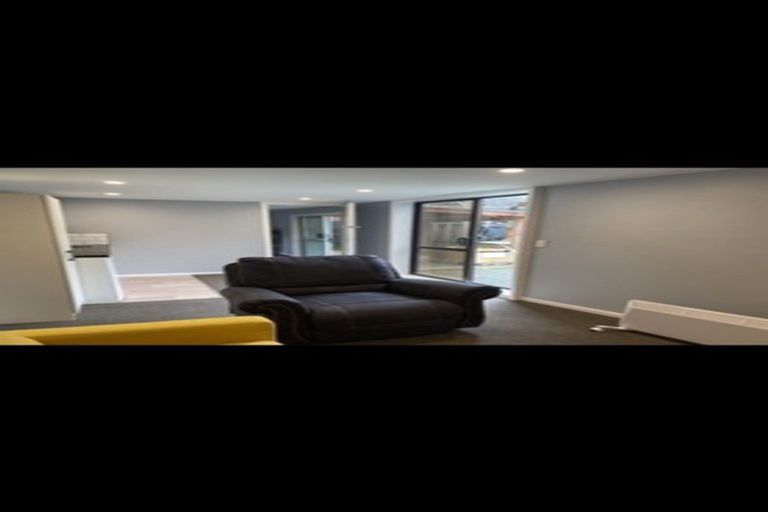 Photo of property in 53 Victory Crescent, Tawa, Wellington, 5028