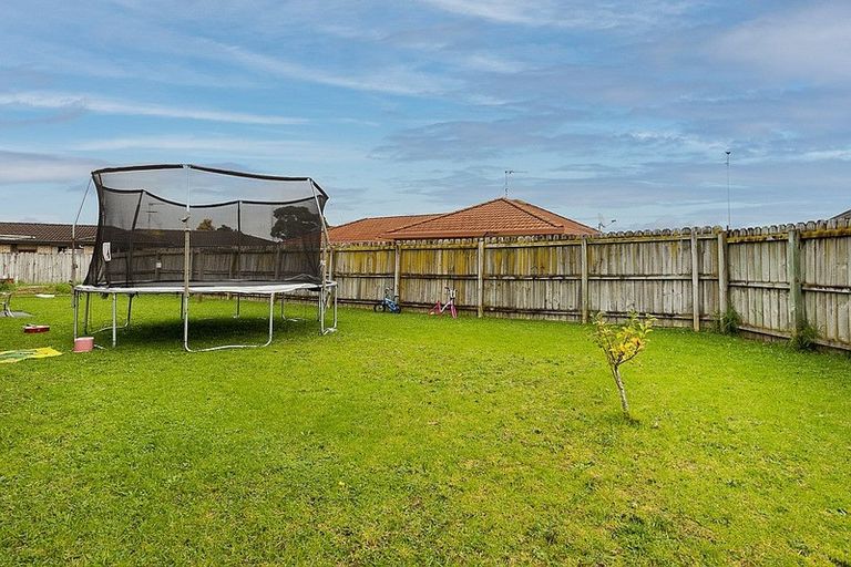 Photo of property in 21 Morewa Place, Takanini, 2112