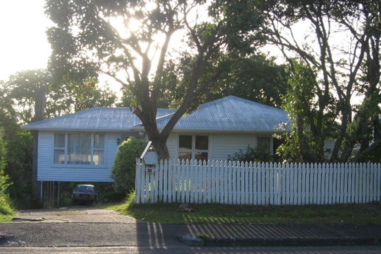 Photo of property in 49 Bruce Road, Glenfield, Auckland, 0629