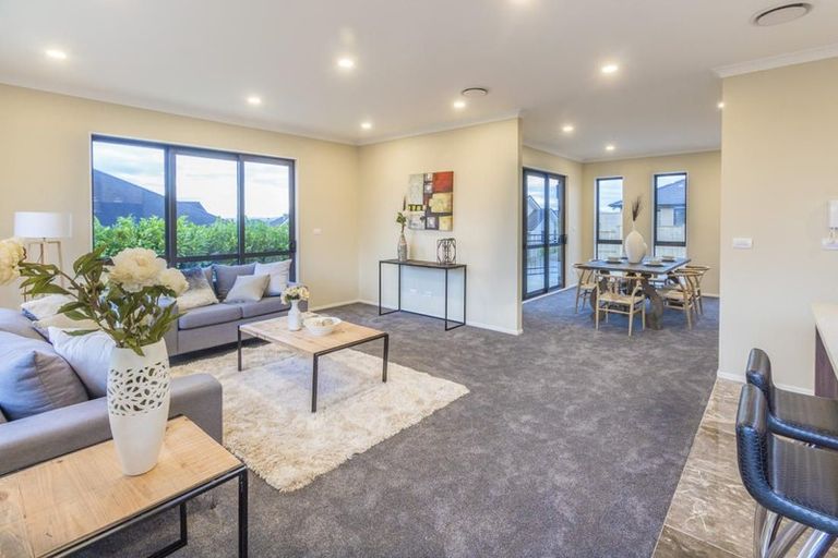 Photo of property in 8 Judith Anne Drive, Pukekohe, 2120