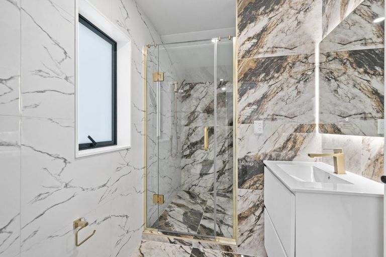 Photo of property in 19c Bowater Place, Manurewa, Auckland, 2102