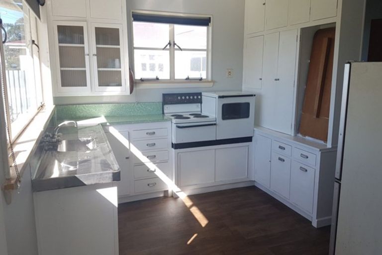 Photo of property in 37 Leeston And Lake Road, Leeston, 7632