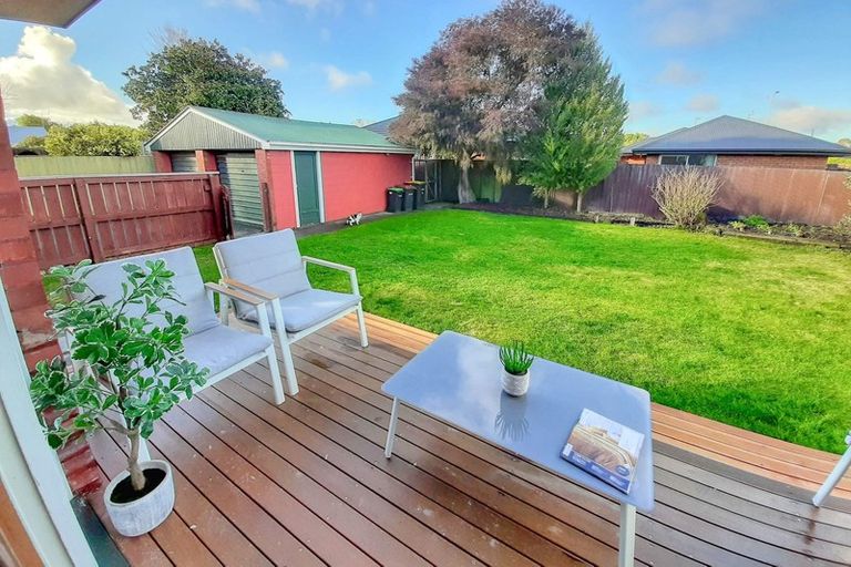 Photo of property in 6 Rossiter Avenue, Redwood, Christchurch, 8051